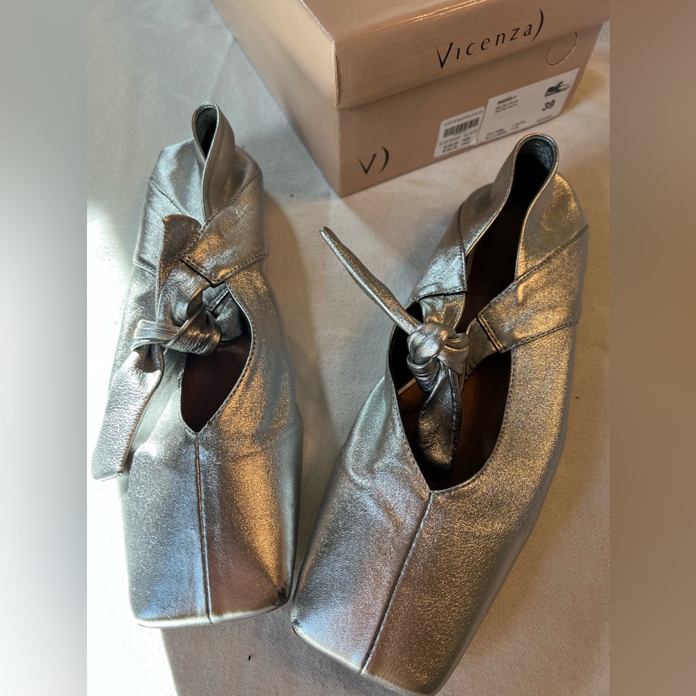 Vicenza Anthro silver square toe ballet flats Sz 8